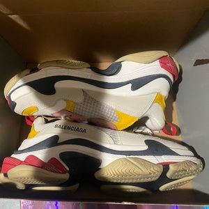 Balenciaga size 8 available 100 authentic almost new
